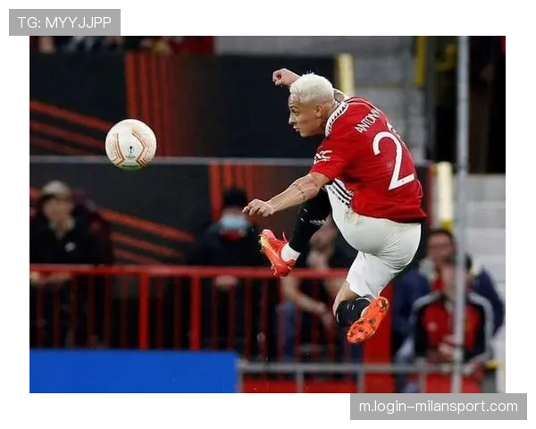 曼联新援梅伯莫首秀破门 荷兰边锋迅速融入体系